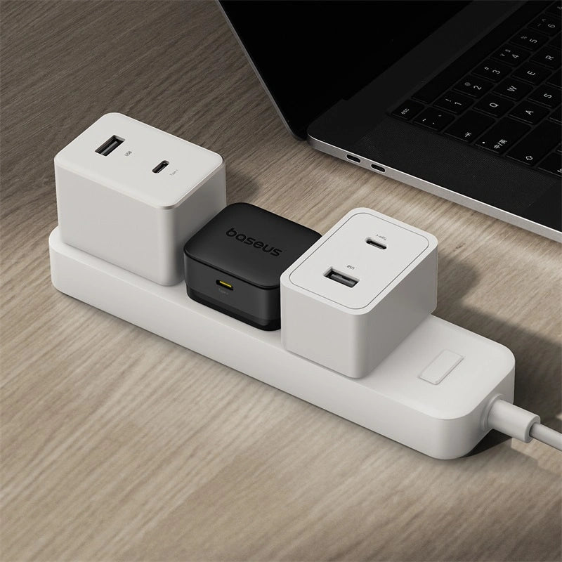Baseus 20W Palm Fast Charger Type C UK Pin (Black / White)